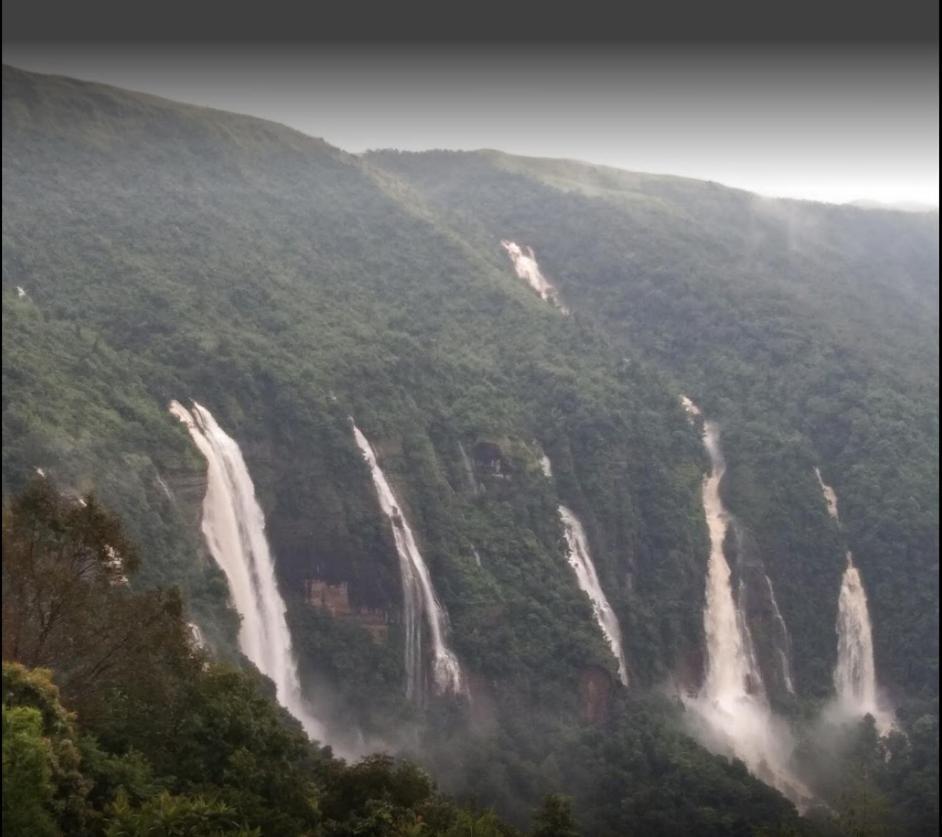 Breiancy Holiday Inn Cherrapunji Luaran gambar