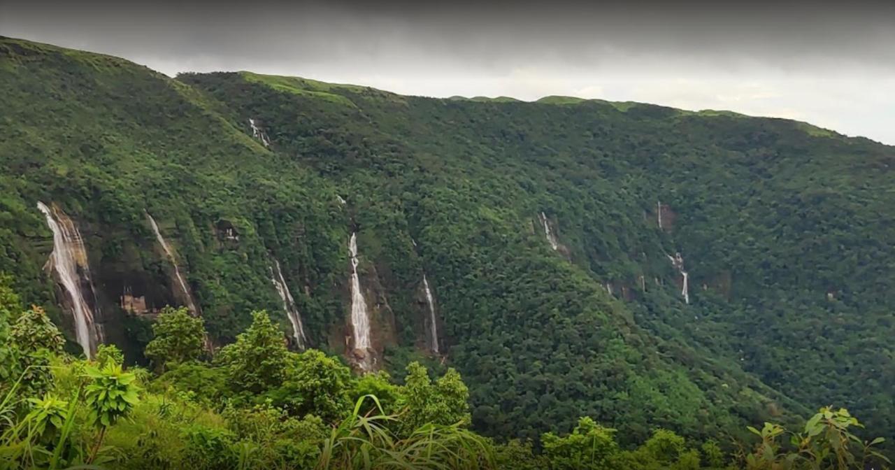 Breiancy Holiday Inn Cherrapunji Luaran gambar