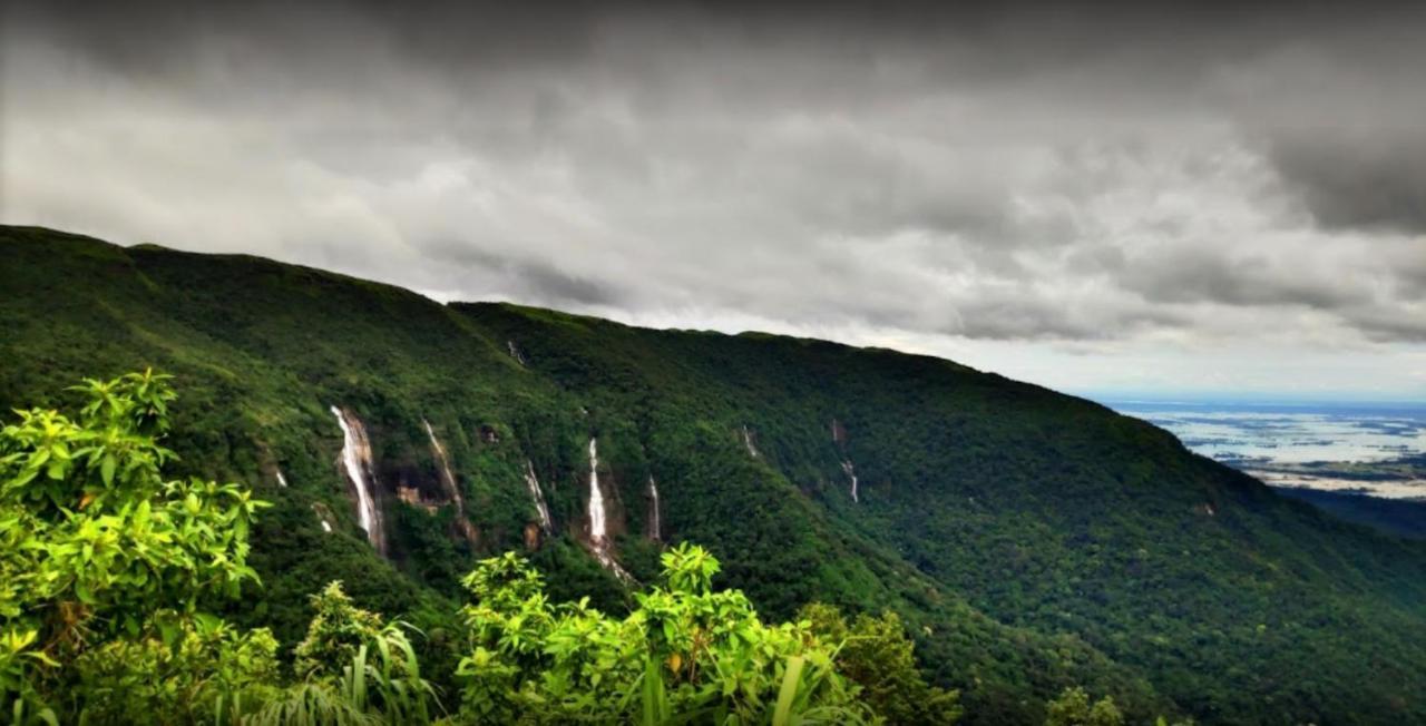 Breiancy Holiday Inn Cherrapunji Luaran gambar